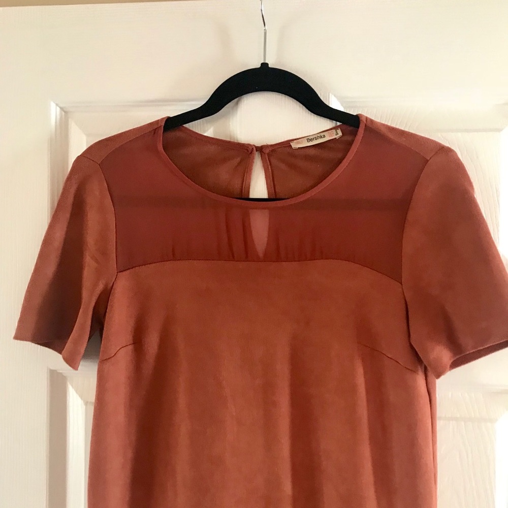 Dress. - Picture 2 of 3